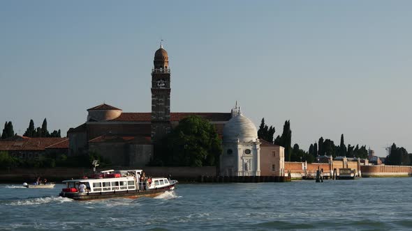 Ferry leaving Murano and going to Venice 