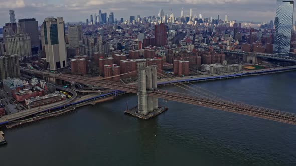 The Hudson River with the Brooklyn Bridge