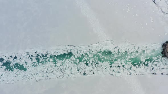 Winter Pilotage of Ships in Difficult Ice Conditions