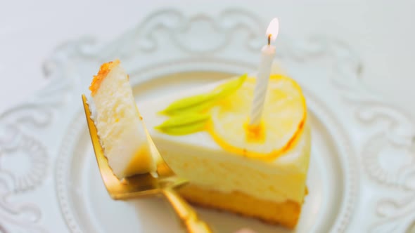 Lemon Cheesecake on a Retro Plate