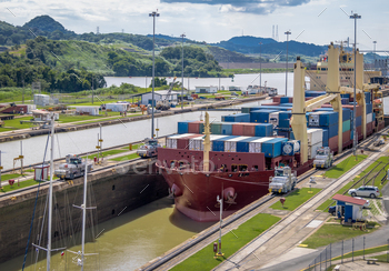 ores Locks – Panama City, Panama