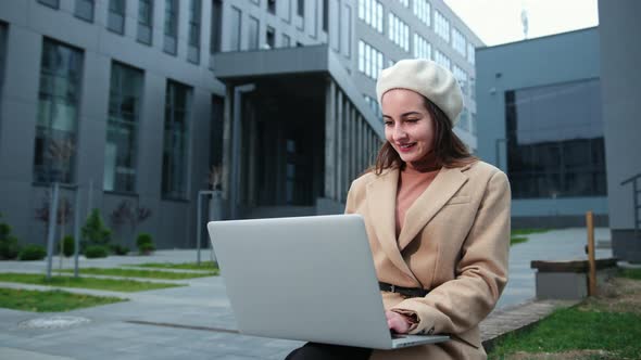 Brunette Business Woman Laptop Outside in Beautiful Style on Business Center