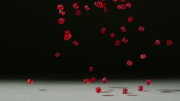 Dice falling and rolling, Slow Motion alt