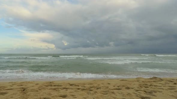 Windsurf and Surf on an Ovecast Day