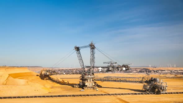 Giant Bucket Wheel Excavator Timelapse