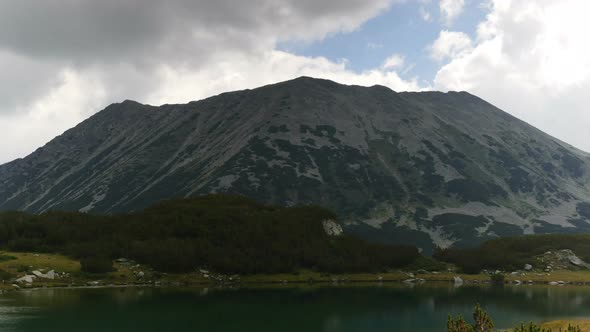 Muratovo Hvoynato Lake Pirin