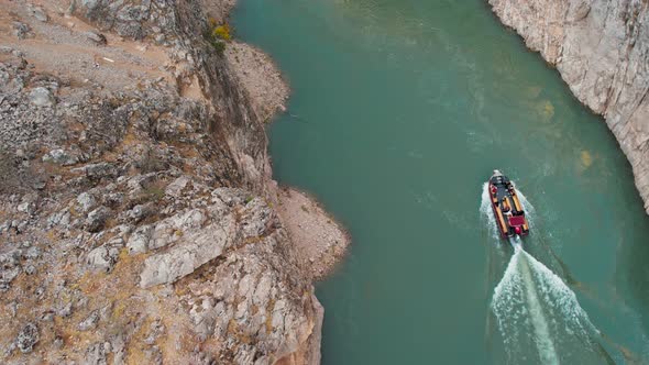 Boat Tour In The Canyon