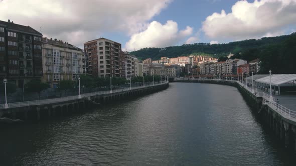 4K recoording of Beutiful building, arriaga, guggenheim, bridge...