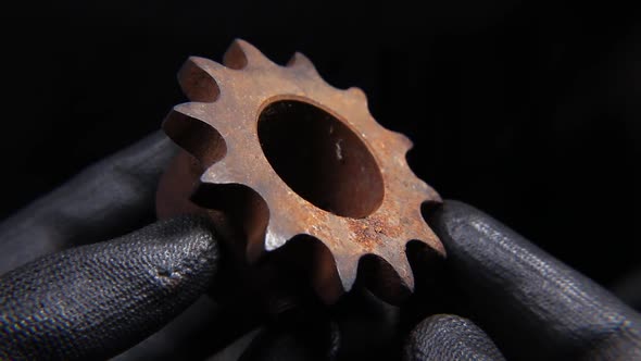 Rusty Old Cog Wheel 1400