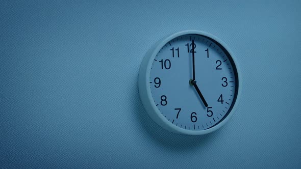 5 O'Clock - Office Clock Moving Shot