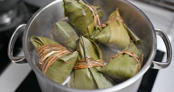 Cook with Sticky rice bamboo dumpling