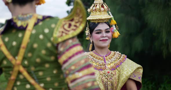 Khon performance arts acting entertainment dance traditional costume in the park