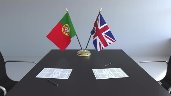 Flags of Portugal and the United Kingdom and Papers alt