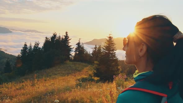 Deamy Woman In Nature Enjoy Sunset