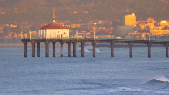 The Manhattan Beach Pier at sunrise.