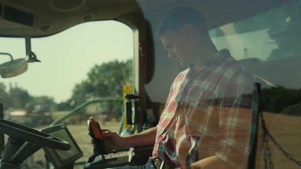 Driver Farmer Working Machine Automation in Cockpit