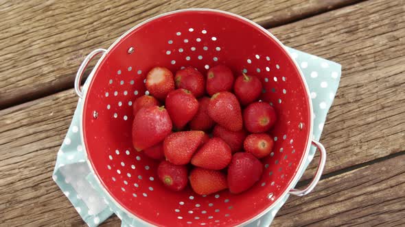 Overhead of fresh strawberries in bowl