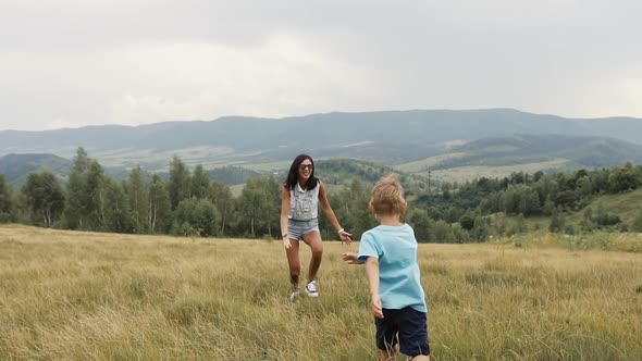 Children Play with my Mom in the Mountains a Fun Family