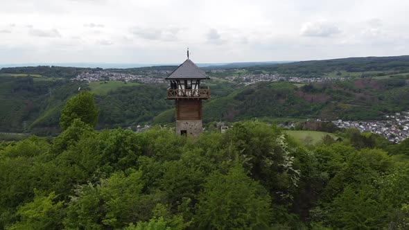 Aussichtspunkt in einem Wald in Deutschland