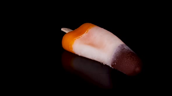 Hyper lapse shot of a popsicle melting.