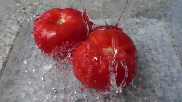 Washing of Tomatoes