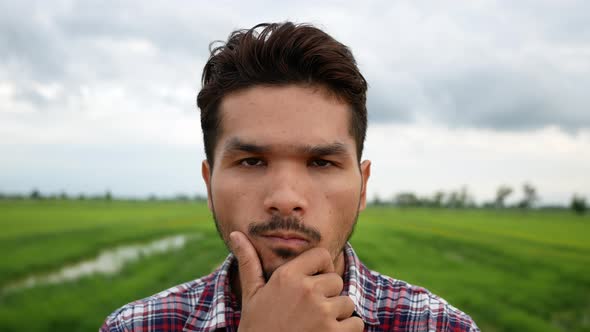 Close up Emotion face man alone at the park