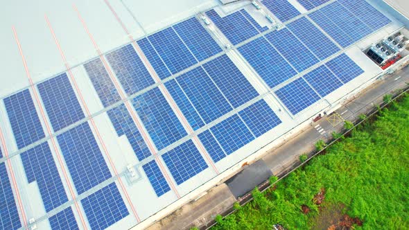 Aerial view of the solar panels on the roof of a shopping mall