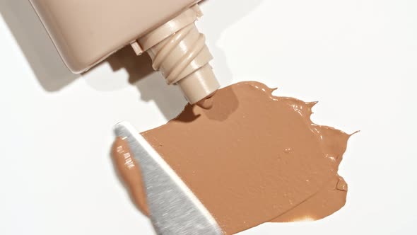 Foundation for Face Concealer Cosmetic Liquid Foundation Cream Beige Color Smudge Smear Makeup Brush