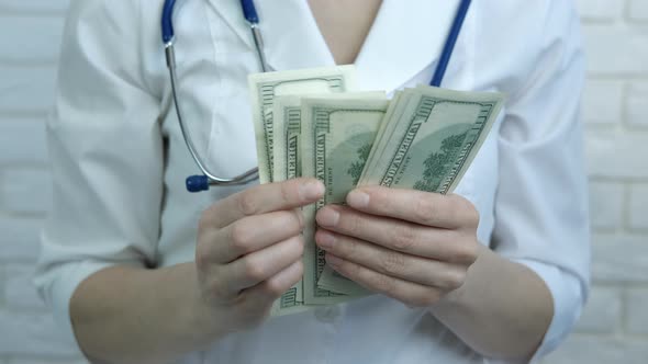 Doctor Salary in Hands