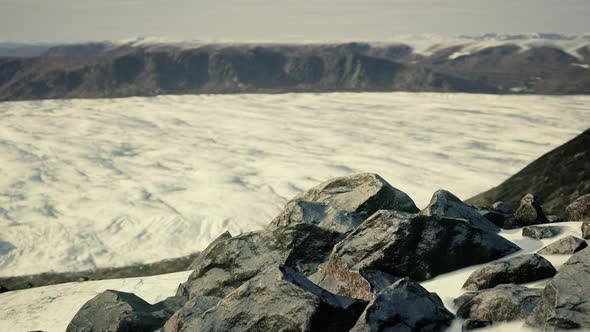 Snow and Rock in the Winter alt