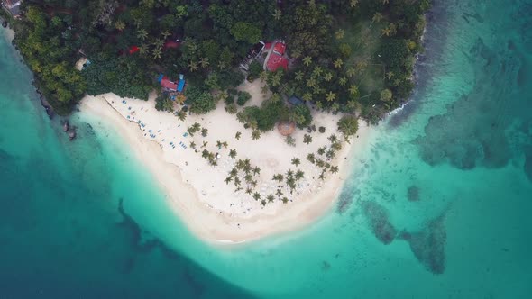 Island Bacardi In The Caribean Cayo Levantado 4k 1