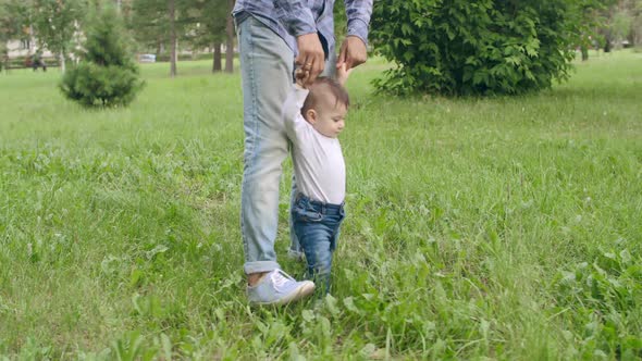 Learning to Walk 