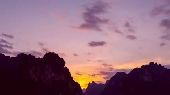 Time Lapse sunrise sky and Clouds flowing Amazing colorful clouds pastel sky Timelapse video Nature