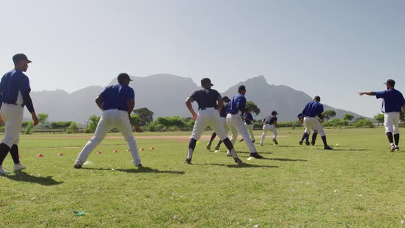 Baseball players training before playing