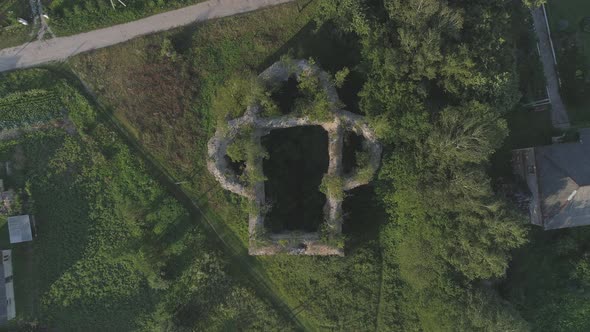 Ruins seen from above alt