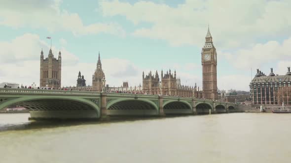 Westminster bridge and Big Ben, time lapse