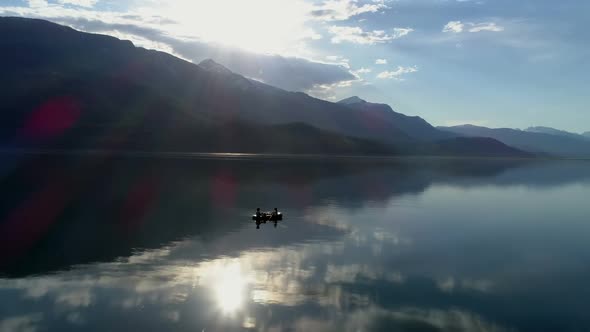 Couple sailing in boat 4k