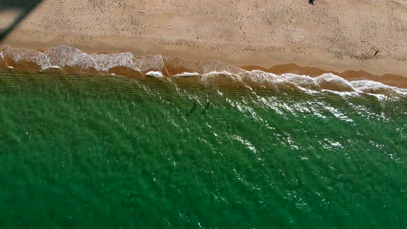 Aerial Drone Shot View the Ocean of the Ocean Waves, Beautiful Waves Do Not End Frames One By One