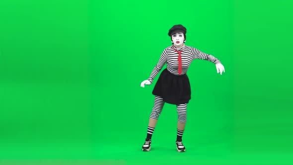 Mime Girl Acting Like She Skating