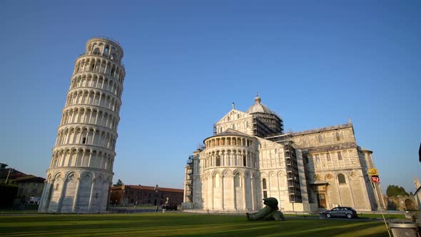 Pisa Leaning Tower , Italy