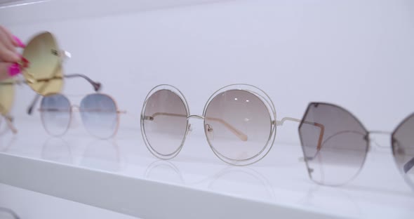 Choosing Sunglasses At The Optometrist Store