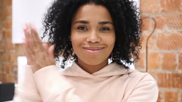 Applauding AfroAmerican Woman Clapping