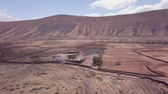 Lonely shepherd building in the middle of a desert, Fuerteventura, Spain