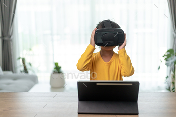 remote education experiment, future today, new online education, indoor lifestyle