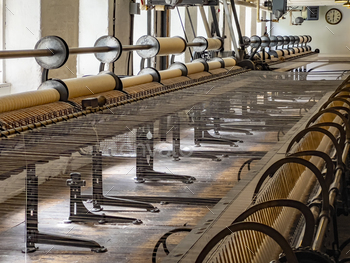 al, Cheshire, in northwest England. It is one of the best preserved textile factories of the Industrial Revolution. Quarry Bank Mill was established by Samuel Greg and dates from 1784.
