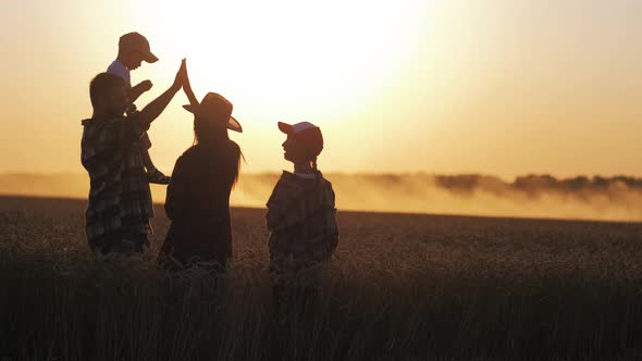 Silhouette Family