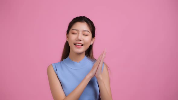 Portrait of beautiful asian woman looking to camera with attractive smile.