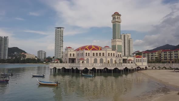 Move toward floating mosque near sea