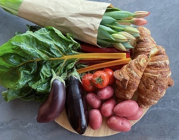 armers market. Colourful food, healthy food, local food. Low food miles. Food flatlay – room for text.