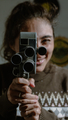 Mujer con cámara 8mm antigua  - PhotoDune Item for Sale